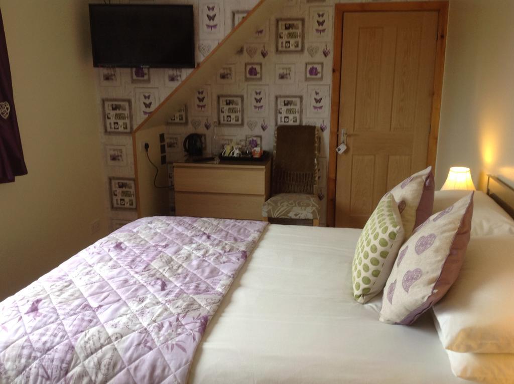 Dunroamin Bed And Breakfast Aviemore Exteriör bild