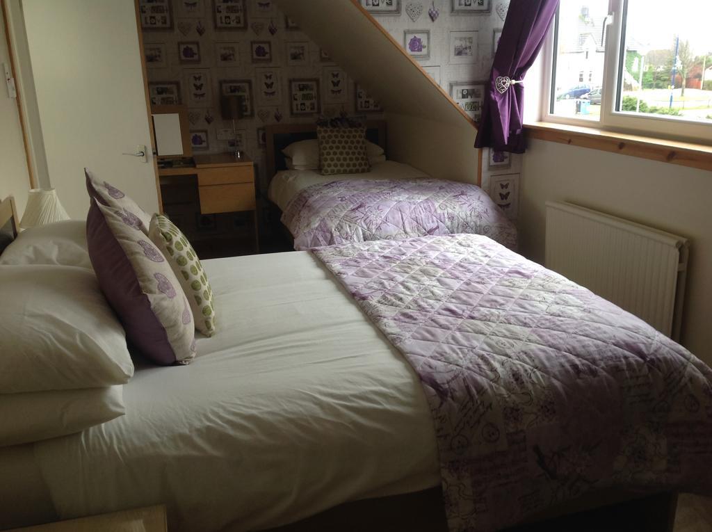 Dunroamin Bed And Breakfast Aviemore Exteriör bild
