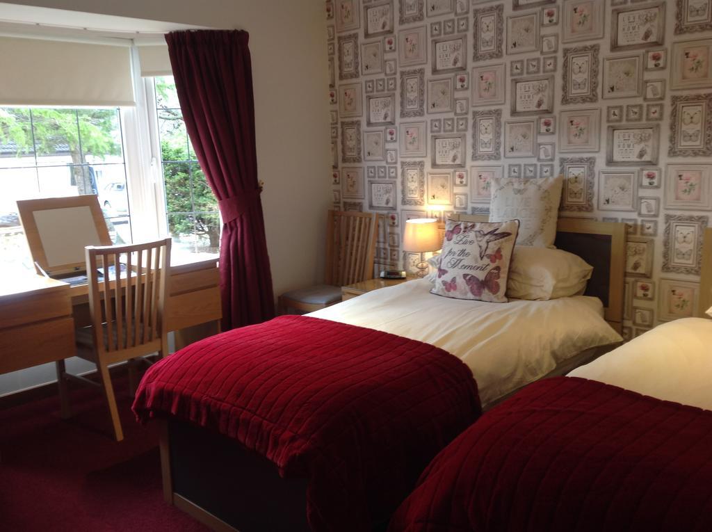 Dunroamin Bed And Breakfast Aviemore Exteriör bild