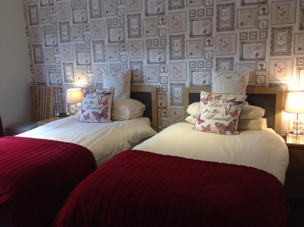 Dunroamin Bed And Breakfast Aviemore Exteriör bild