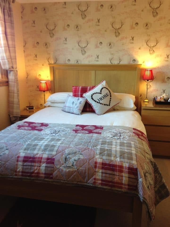 Dunroamin Bed And Breakfast Aviemore Exteriör bild